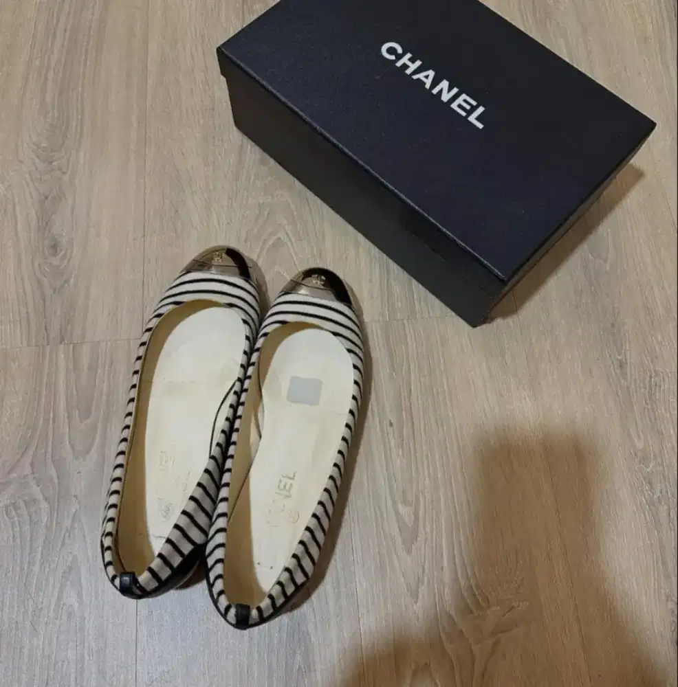 C*anel strip flat shoes