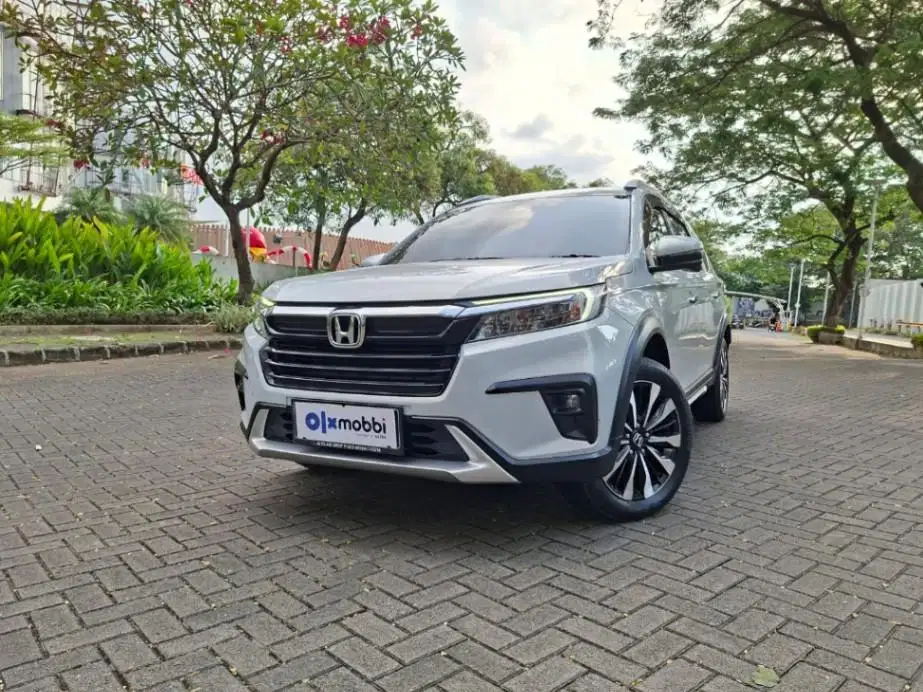Cash dan Credit Honda BR-V AT 2022 UZO
