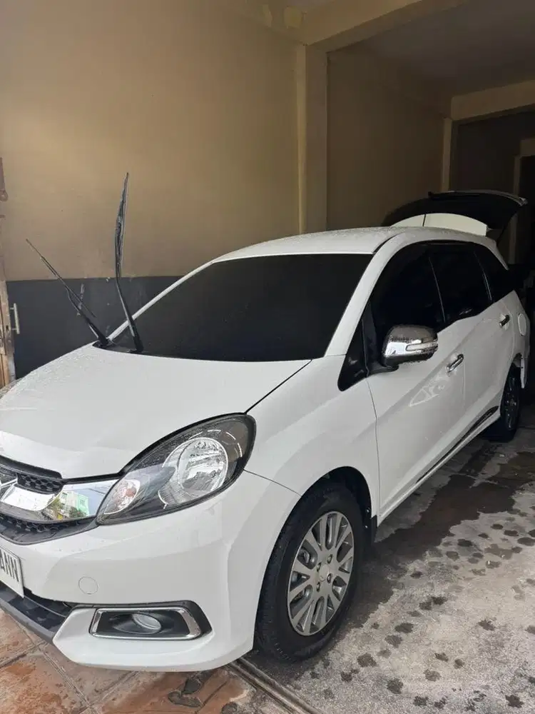Mobilio 1.5 E prestige matic 2014