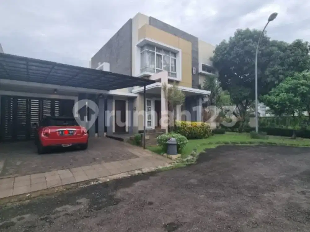 Rumah Bangunan Mandiri Lokasi Strategis di Alam Sutera