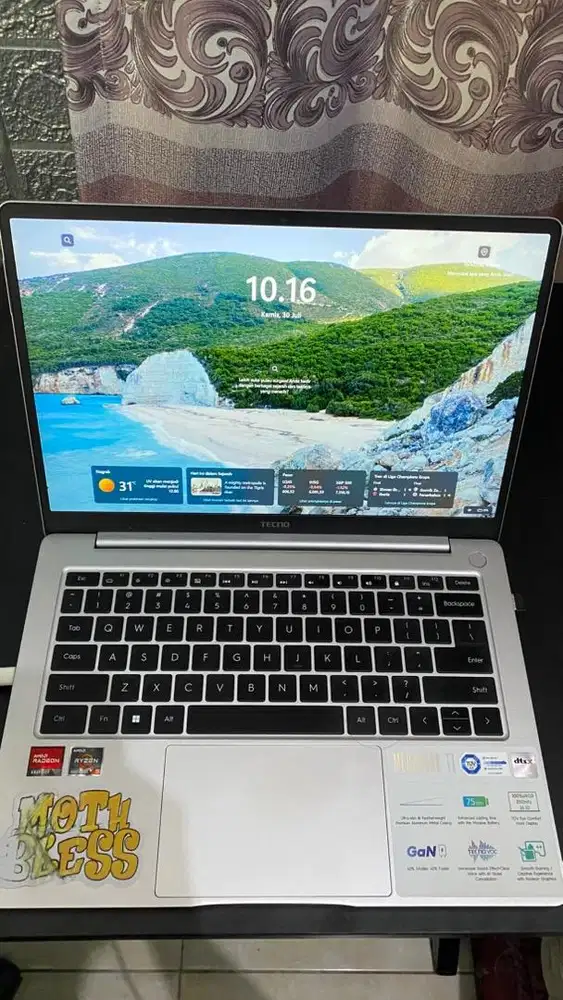 LAPTOP TECNO MEGABOOK T1