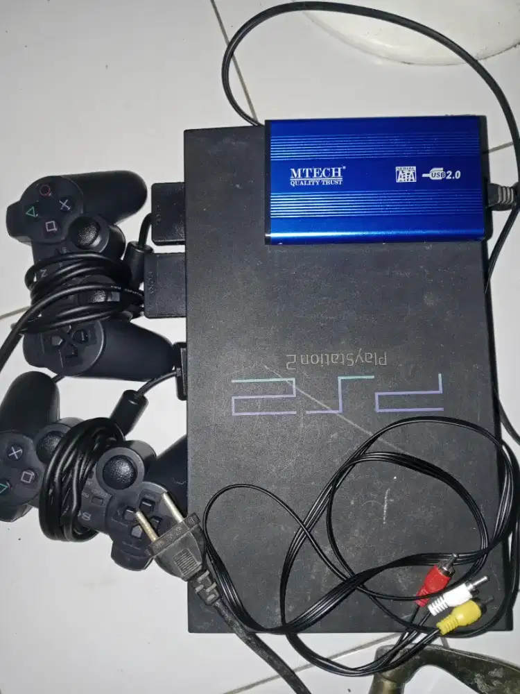 Jual ps 2 masih bagus gamesnya banyak
