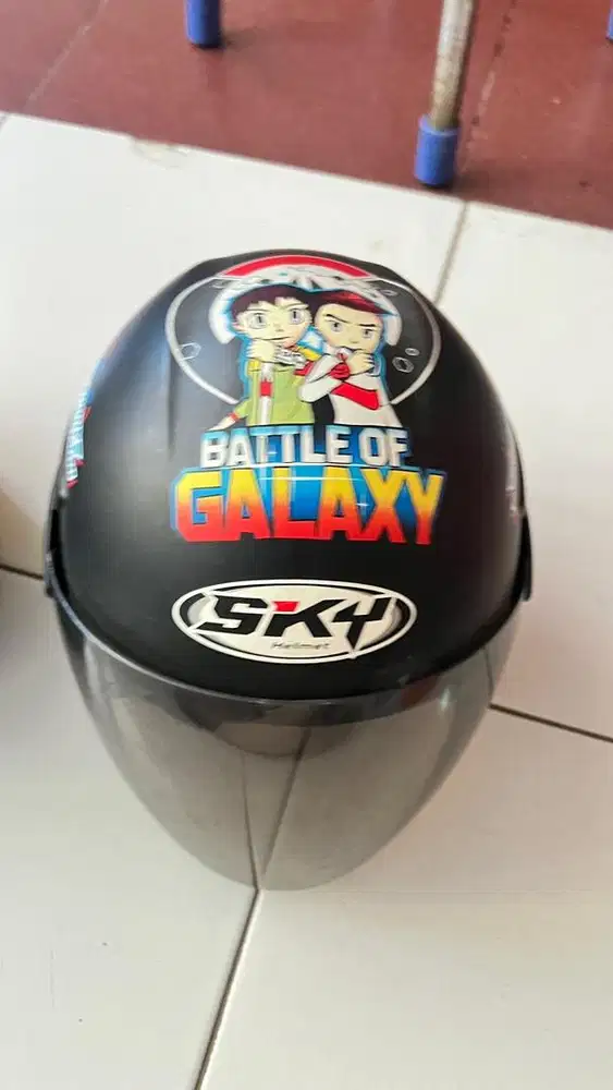 Helm anak cowok