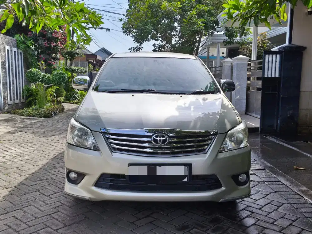 Kijang Innova 2.0G Matic 2013 Silver