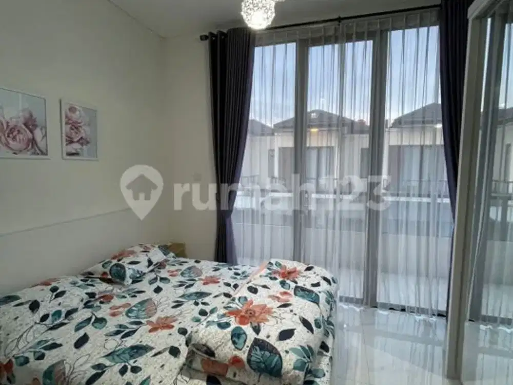 Rumah SHM Cantik Terawat di Lavon Swan City Tangerang