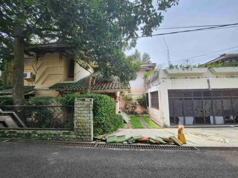 Rumah Cigadung Atas dibawah harga pasaran ..Cash only !
