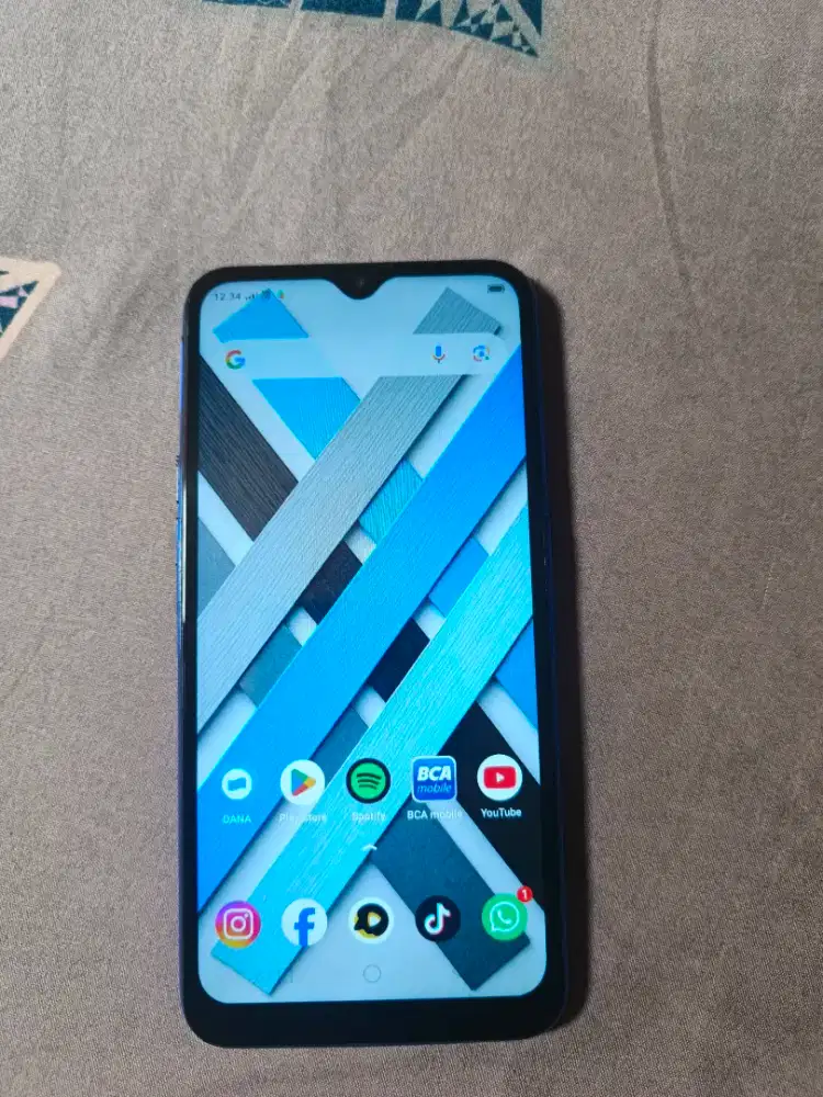 Realme C2 blue diamond
