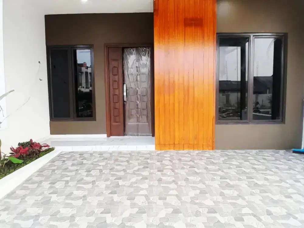 Hunian 2lantai super murah nih dijatiwarna lokasi strategis pinggir jalan raya dan dekat pintu tol