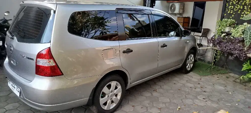 Grand Livina XV 1.5 automatic