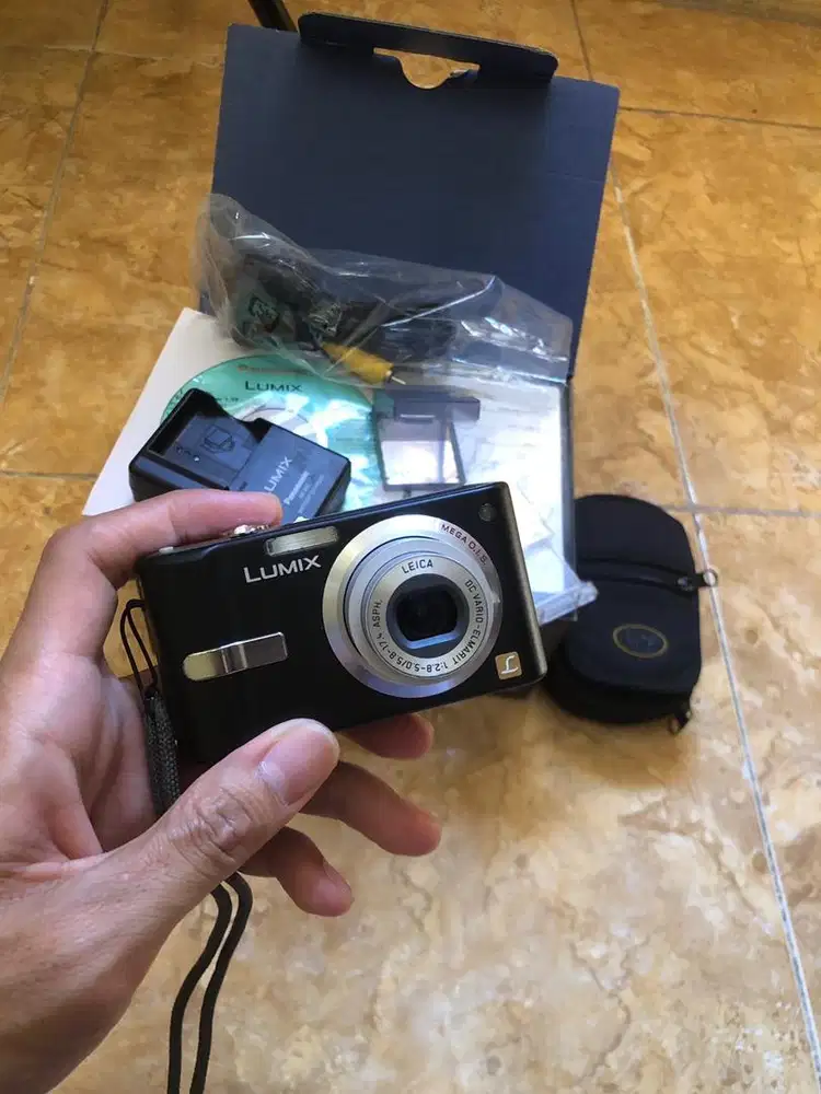 Fs digicam panasonic lumix f10 fullset