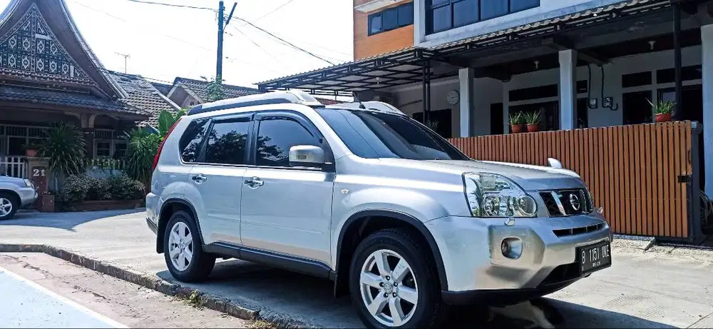 JUAL NISSAN XTRAIL XT MATIC 2010