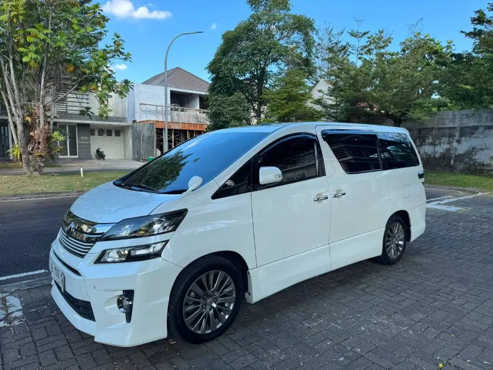 Dijual Toyota Vellfire Z 2.4 AT 2014 istimewa