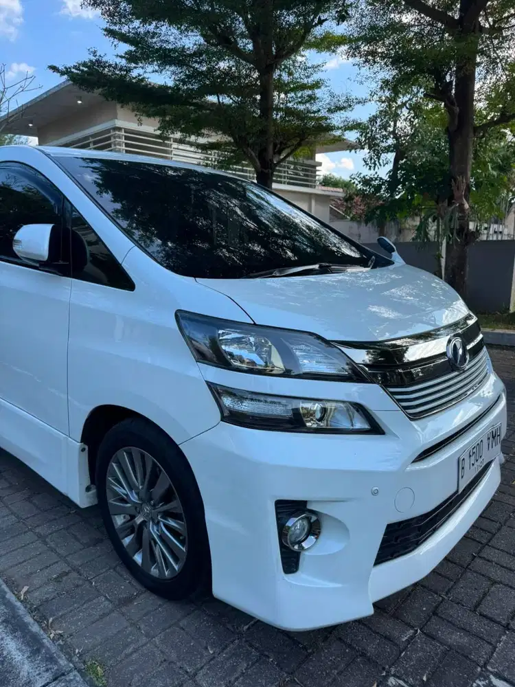 Dijual Toyota Vellfire Z 2.4 AT 2014 istimewa