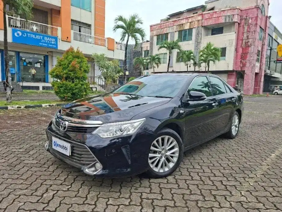 DP RENDAH - Toyota Camry 2.5 V Bensin-AT 2018
