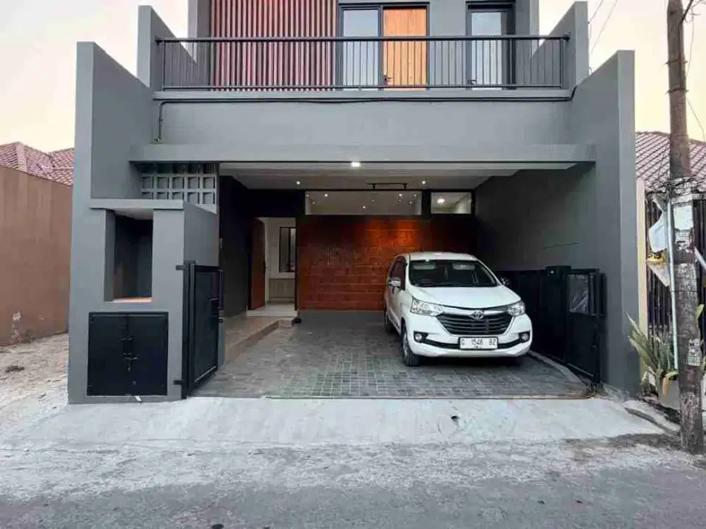 RUMAH MEWAH 2 LANTAI KONTEMPORER MODERN LOKASI STRATEGIS DI CONDONGCATUR DEPOK SLEMAN