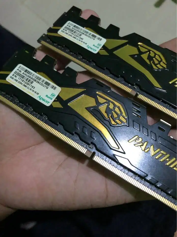 RAM DDR4 8x2 2666mhz apacer panther