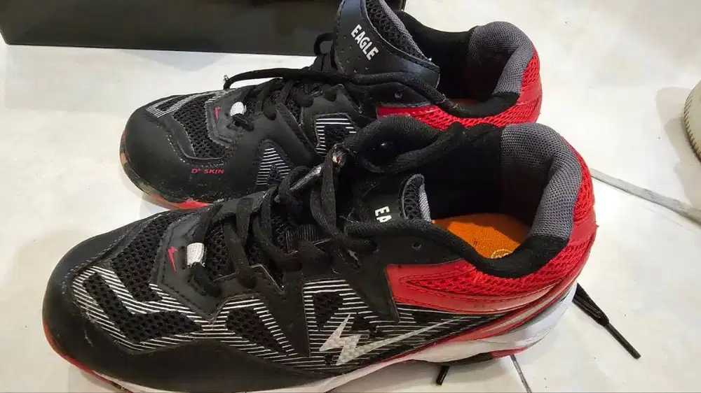 SEPATU BADMINTON ANAK EAGLE HURRICANE JR 100% ORIGINAL SIZE 36 : 22.2c