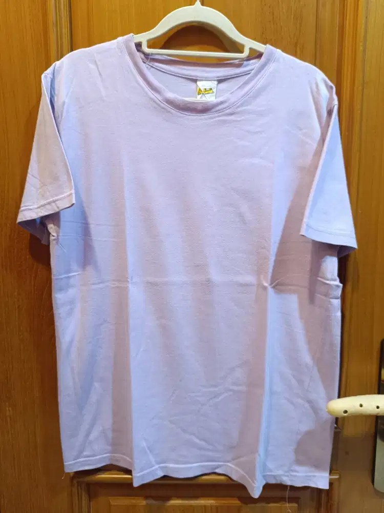 Kaos Polos Cotton Combed 30S Ungu Lilac Paling Murah!