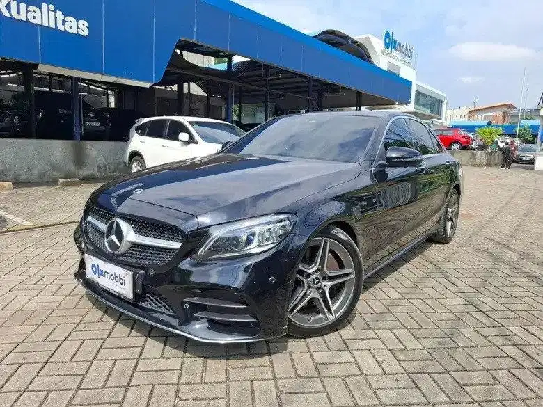DP RENDAH - Mercedes-Benz C300 2.0 AMG Line Bensin-AT 2019