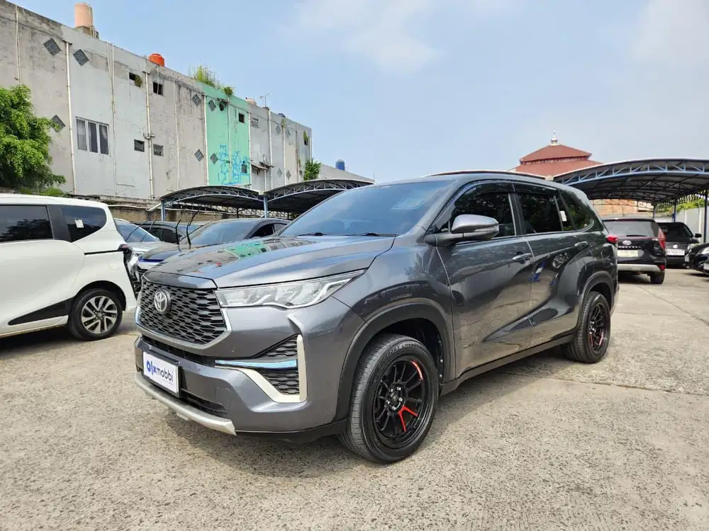 DP RENDAH - Toyota Kijang Innova 2.0 Zenix V CVT Bensin-AT 2022