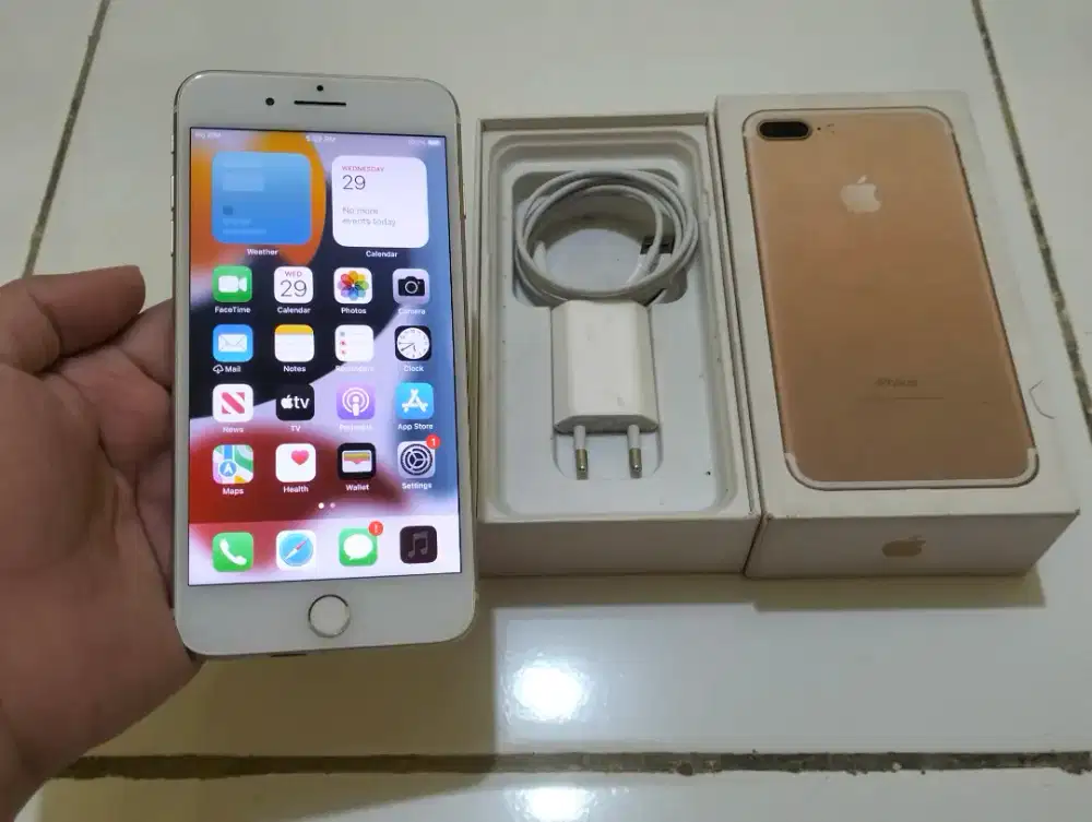 BUTUH UANG iPhone 7+ Plus 32GB GOLD 4G LTE ALL OPERATOR inter No Minus