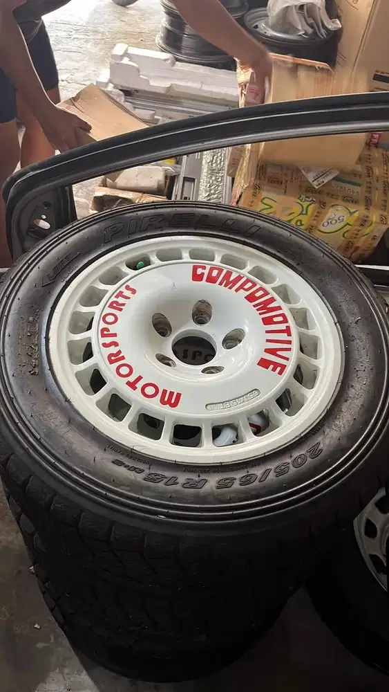 Compomotive Wheels include ban