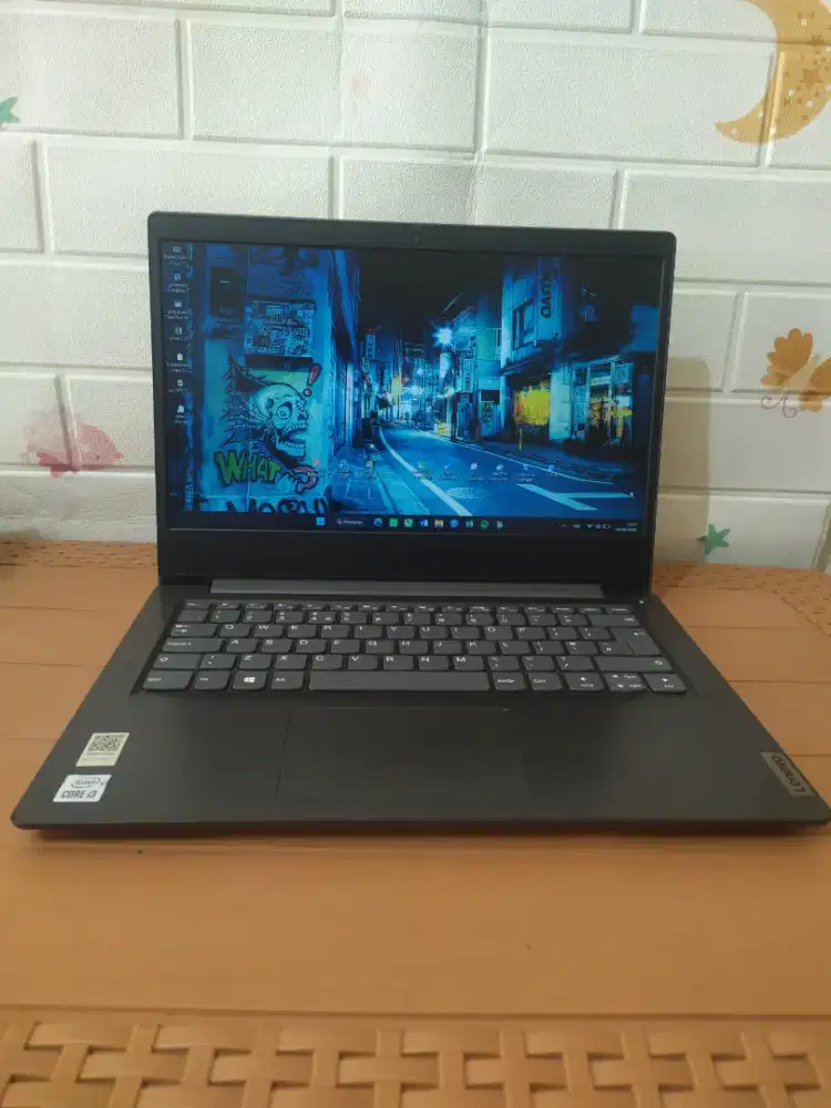 Dijual laptop Lenovo V14 core i3 gen10 ram 4gb ssd 256