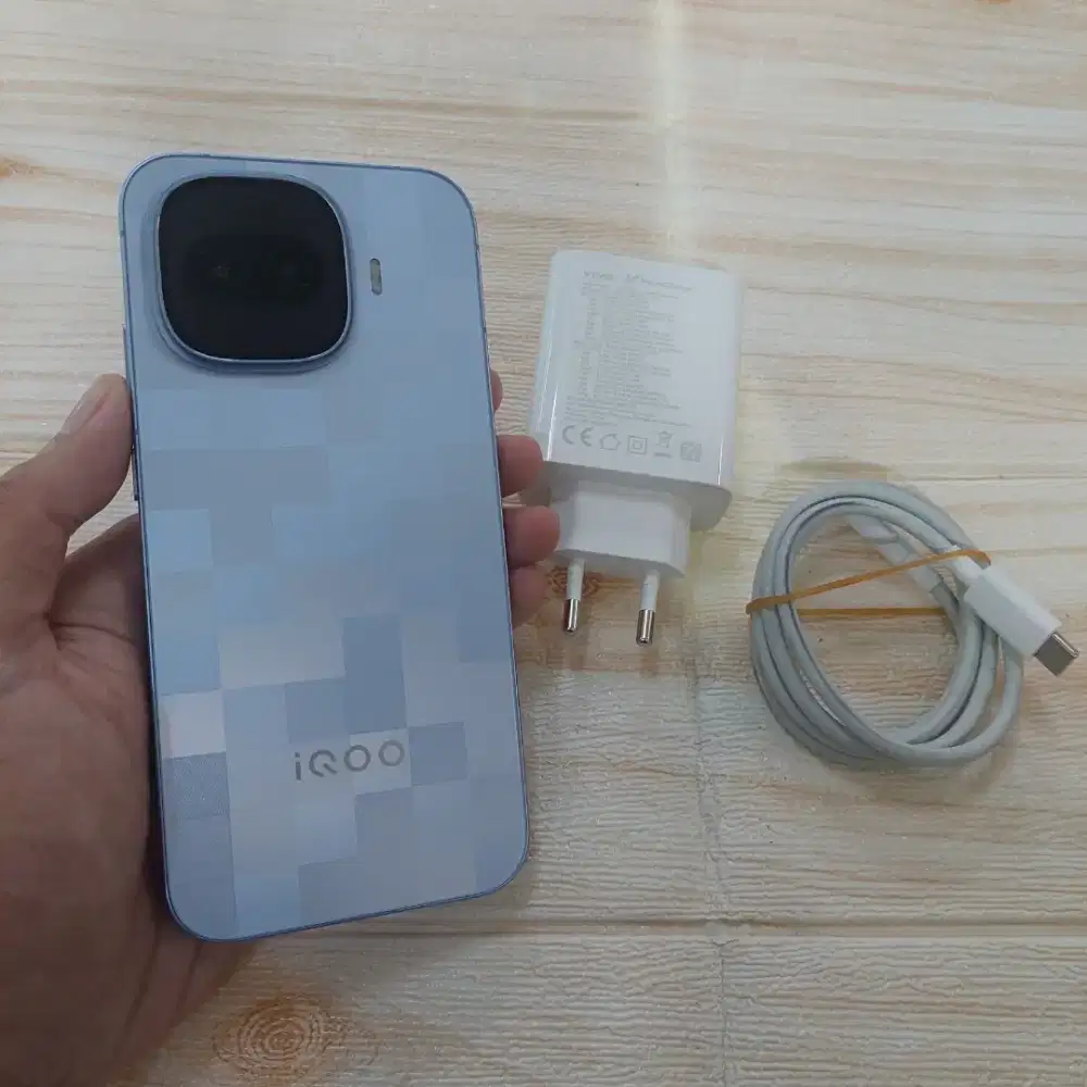 Iqoo 15R 8/256 Gb Second Resmi Mulus