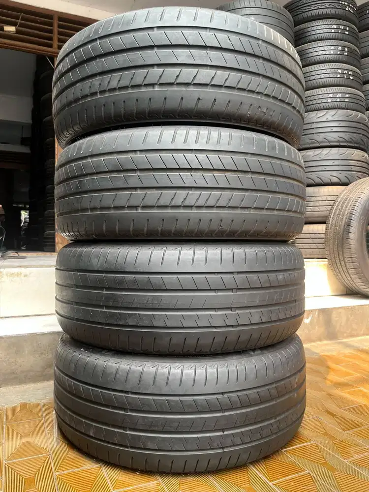 Ban Bridgestone Alenza RFT 245 50 r19 4Pcs