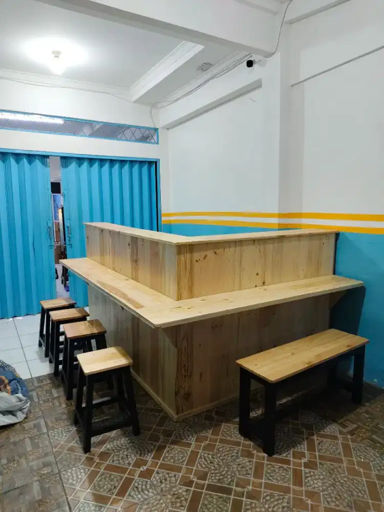 meja kasir atau bar