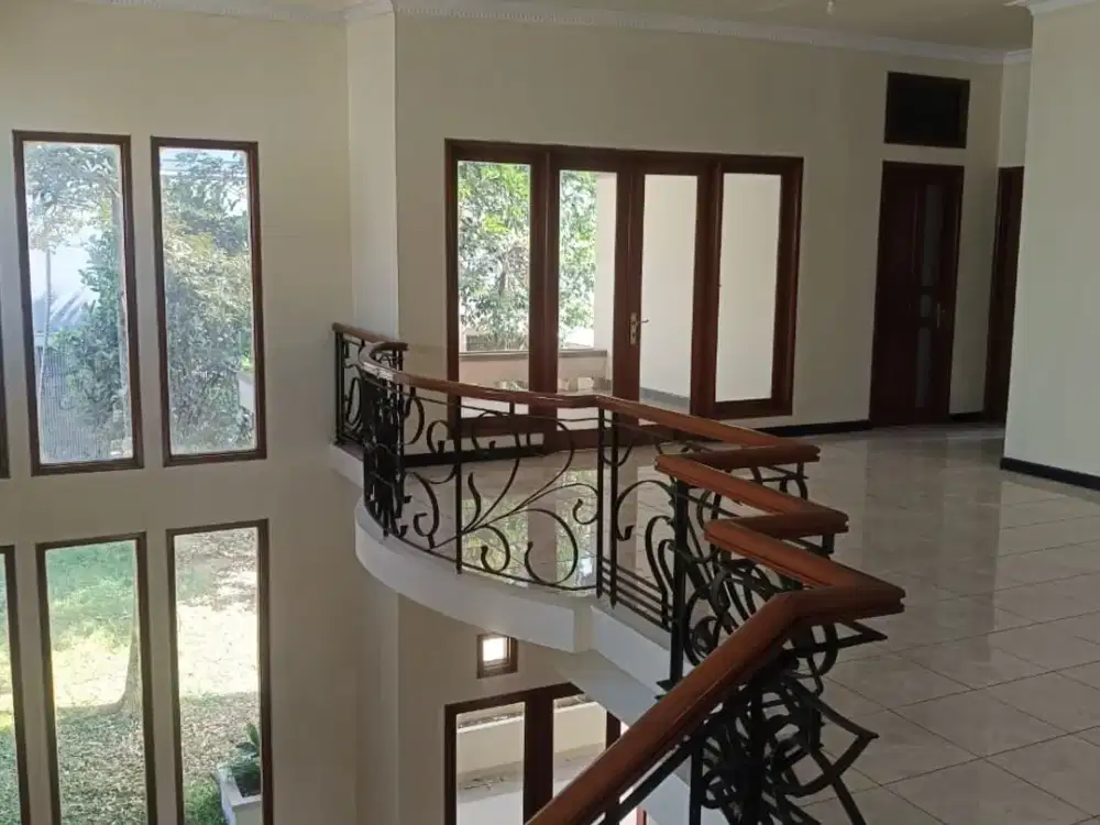 TERMURAH RUMAH SIAP HUNI SETIABUDI REGENCY BANDUNG STRATEGIS AMAN NYAMAN DAN ASRI