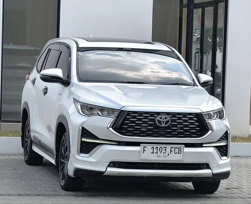 TDP 50jt !! Toyota Innova Zenix 2.0 V Hybrid Modellista AT 2025 Putih