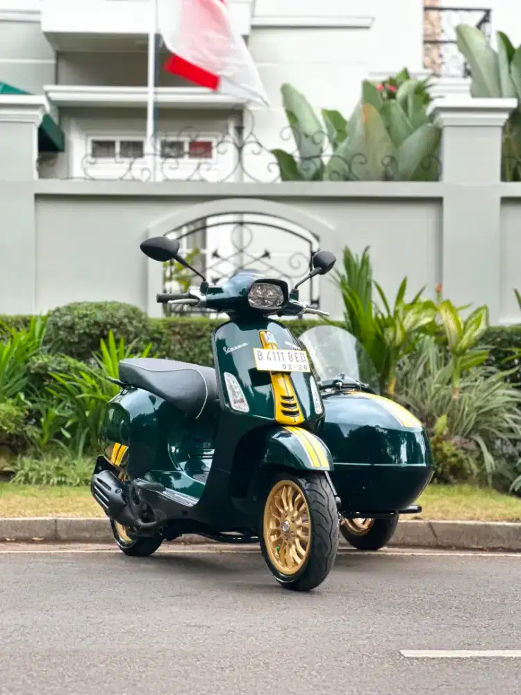DIJUAL VESPA SPRINT SIXTIES 150 IGET ABS LED TH 2020 PERCECT CONDITION