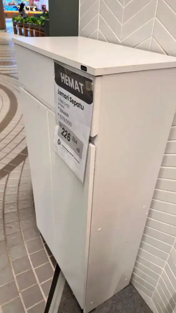 LEMARI KAYU MULTI-FUNGSI