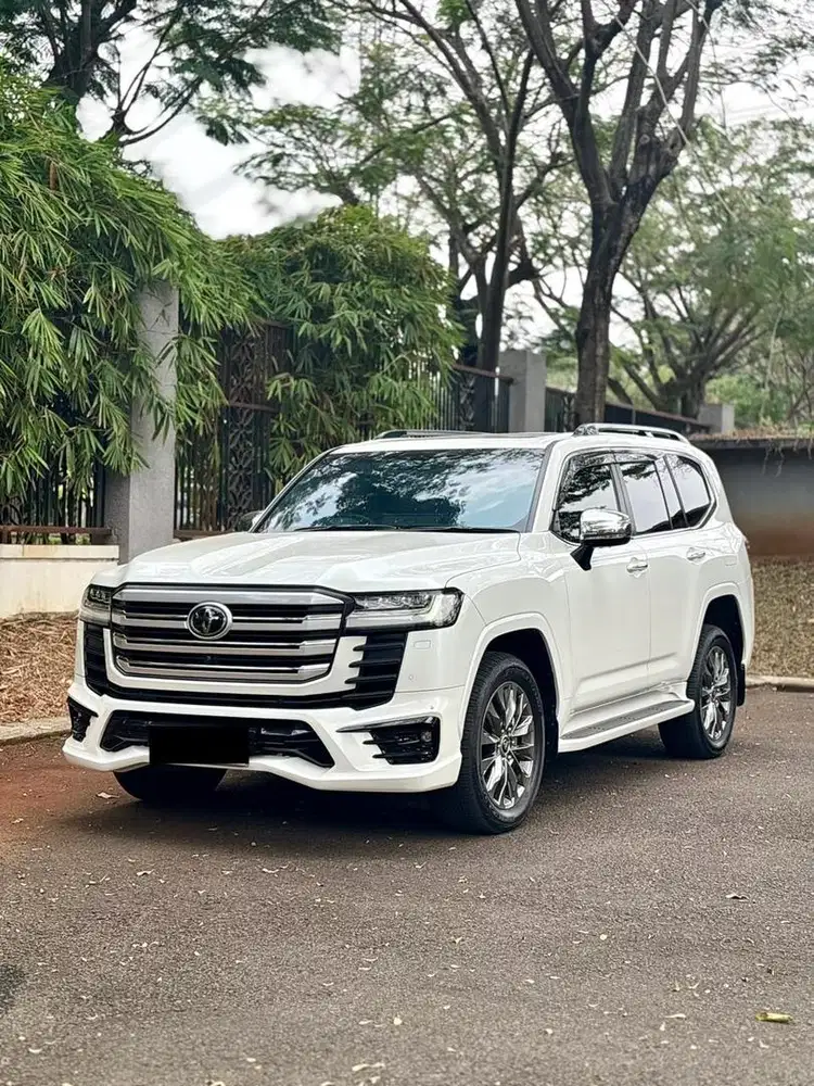 TOYOTA LAND CRUISER 300 VXR 2024 TERMURAH