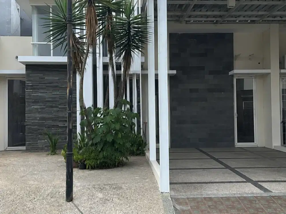Rumah Sewa Mewah Full Furnished di Ijen Suite Nirwana. Dekat Kampus UB, UM, Matos, MOG,  alun-Alun, Stasiun, Jalan Ijen Boulevard. MLG00082