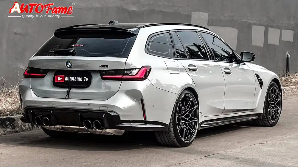 BMW M3C Competition Touring M xDrive NIK 2024 Curved Display Instrumen
