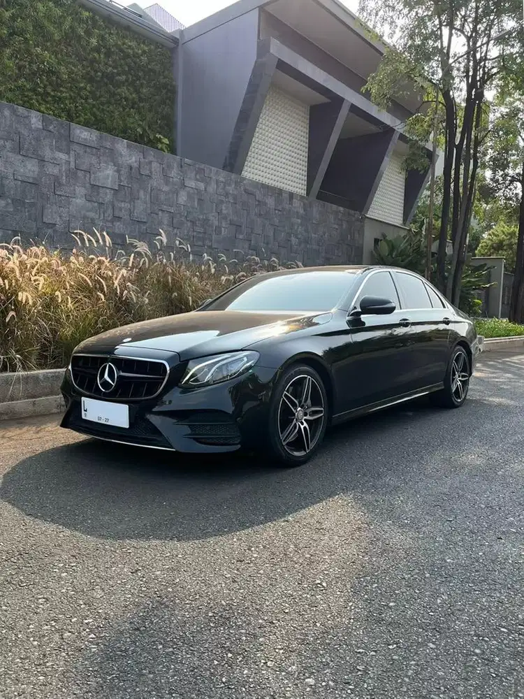 LOW KM! Mercedes Benz E300 AMG Line W213