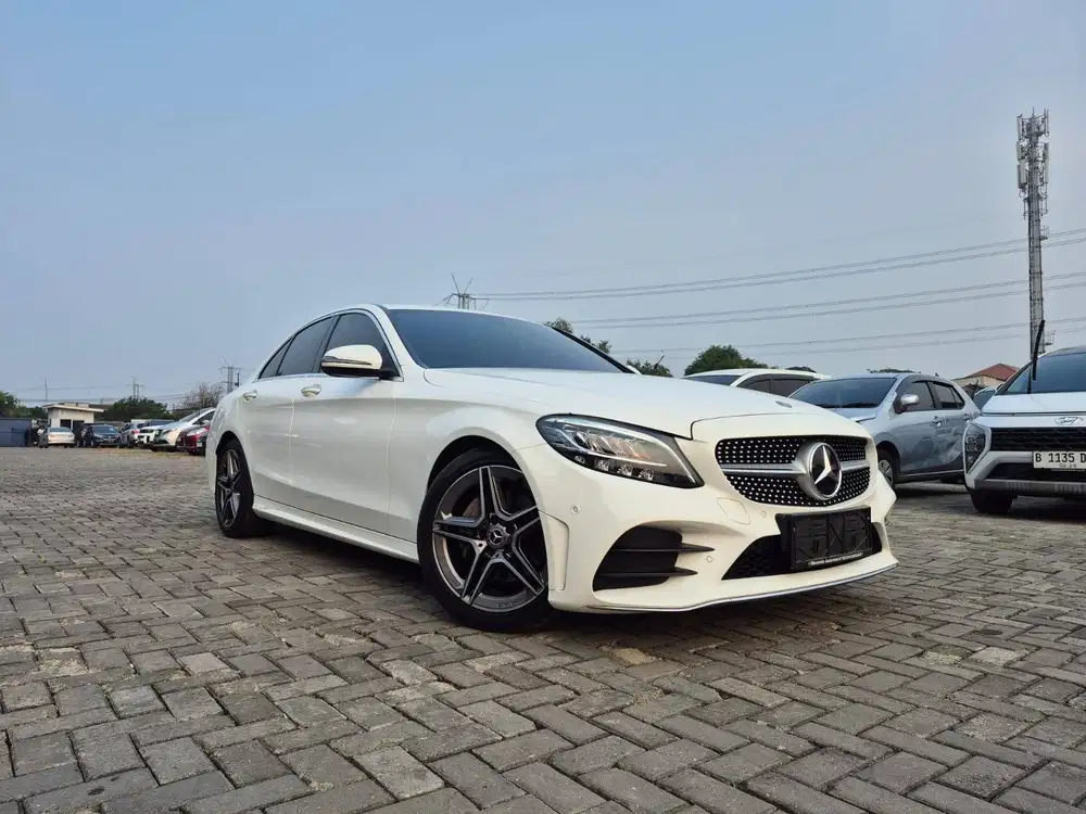 Mercedes-Benz C200 AMG Line 2.0L tahun 2020