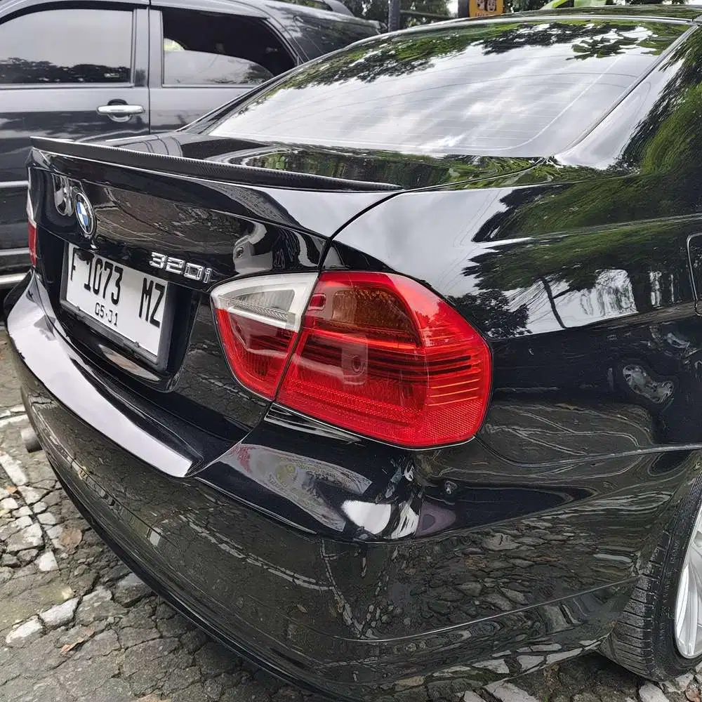 BMW 320i 2005 Bensin
