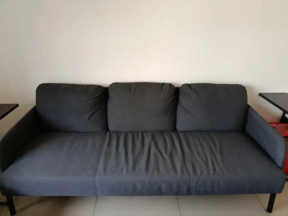 Sofa ikea abu-abu