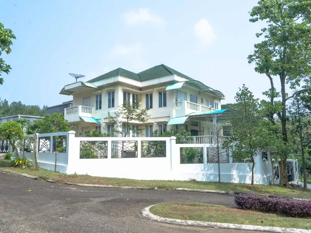 Grand Corner Estate on 905m2 Land in Bukit Golf Hijau Sentul City | Fully Furnished