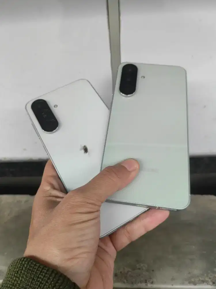 Samsung a55 8/256 garansi on resmi se Indonesia