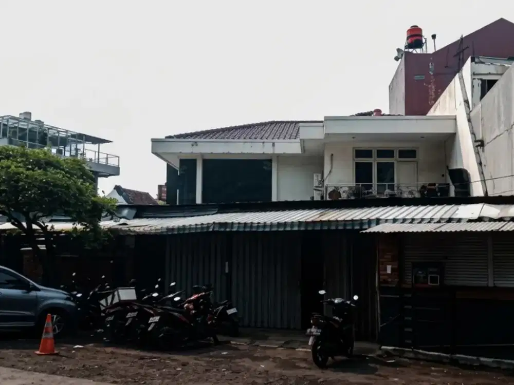 RUMAH DUA LANTAI & RESTORAN KAWASAN KELAPA GADING, JAKARTA UTARA