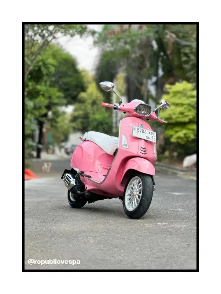 DIJUAL PAHGGIO VESPA SPRINT 150 IGET TH 2017 PERCECT CONDITION