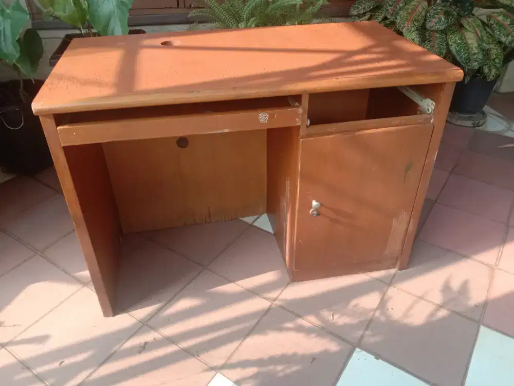MEJA KOMPUTER P 108, L 60, Tinggi 76