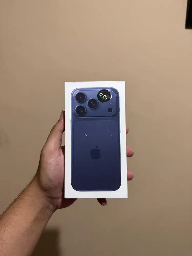 BNIB New Segel iphone 17 pro 256gb deep blue resmi ibox tam blibli