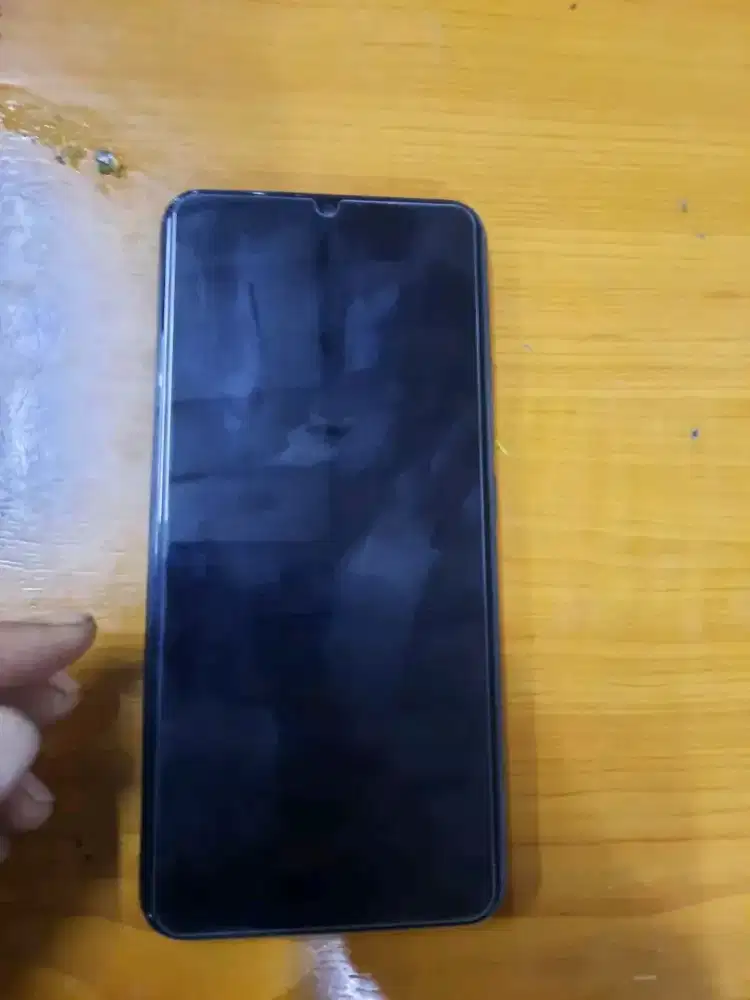 Vivo y19 ram 6/128 fulset normal jual kl gak TT di bawah nya