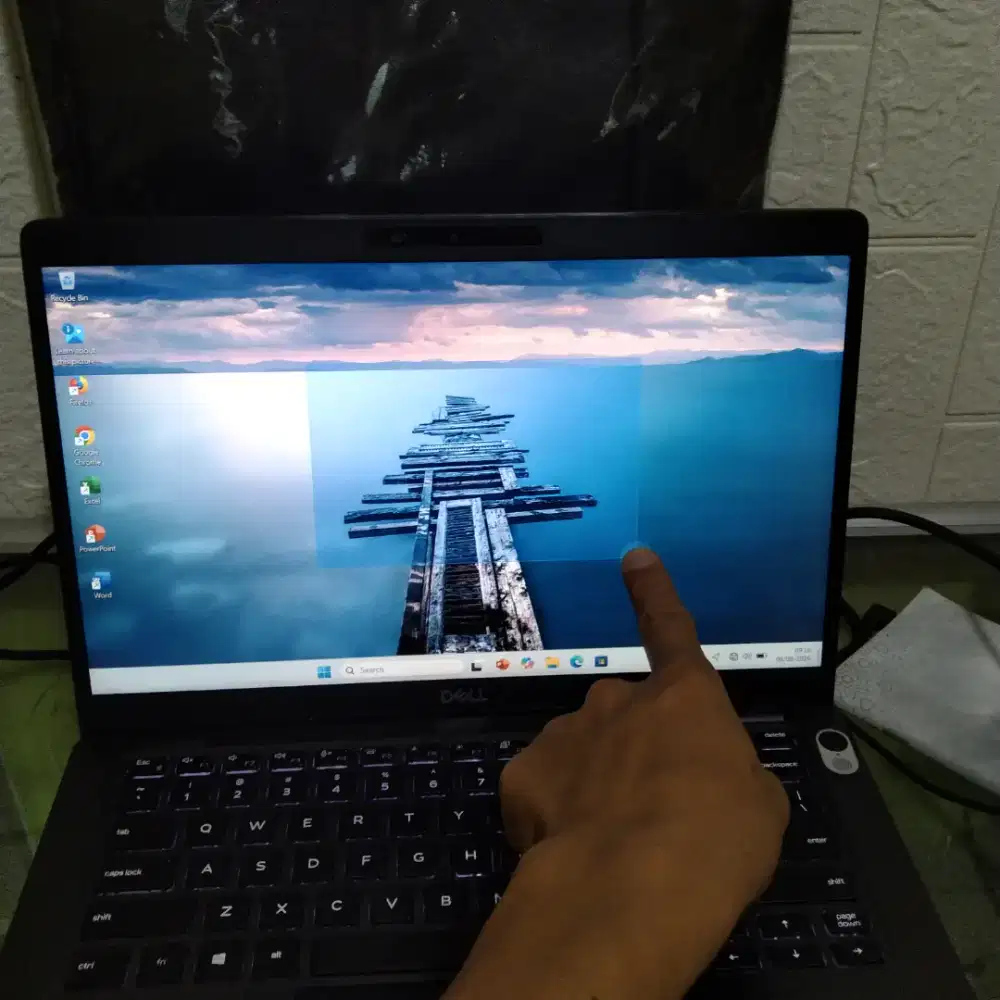 Dell latitude 5400 core i7 ram 8gb ssd nvme 256gb touchscreen normal