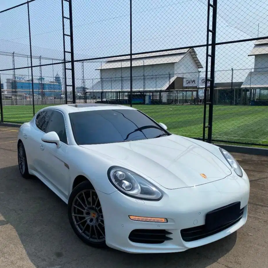 Porsche panamera 3.0 S Tahun 2014
